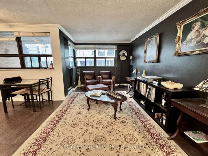Property Photo:  120 Saint Patrick Street N 1210  ON M5T 2X7 