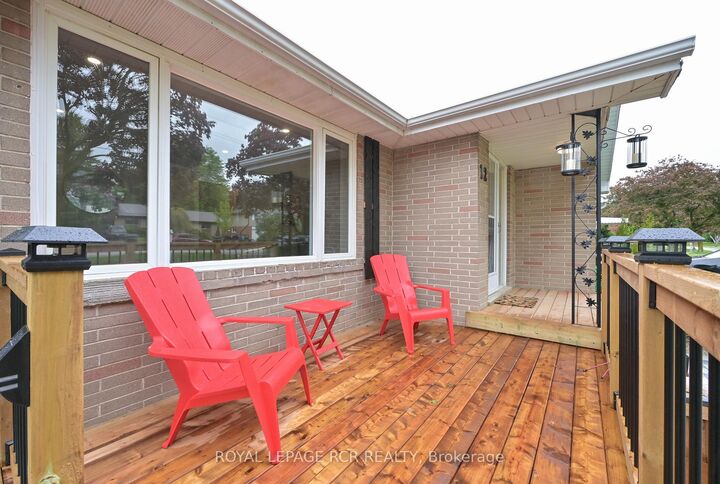 Property Photo:  12 Maple Avenue E  ON L0G 1A0 