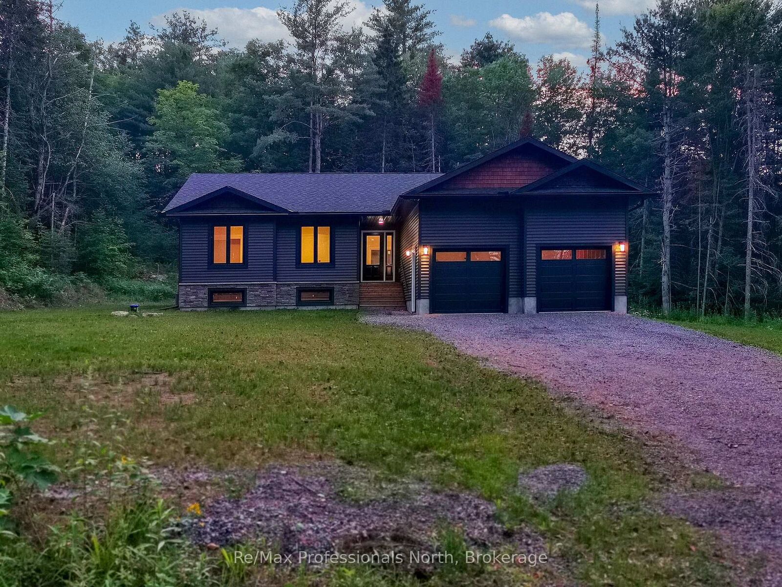 Property Photo:  260 Stephenson 2 Road W  ON P0B 1M0 