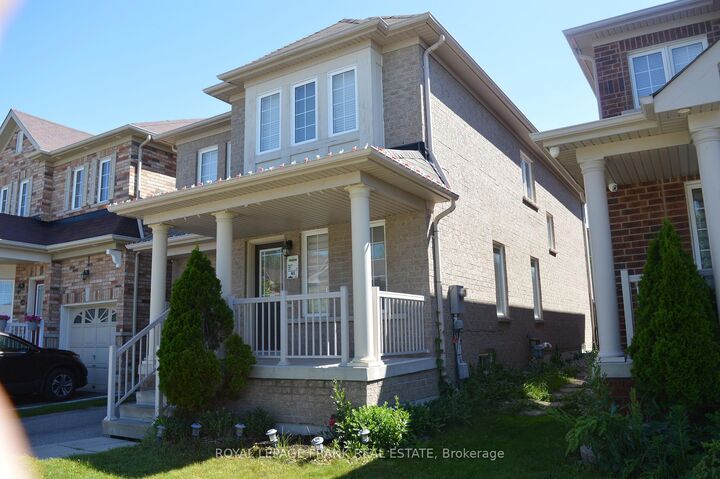 Photo de la propriété:  61 Summerside Avenue  ON L1R 0J9 