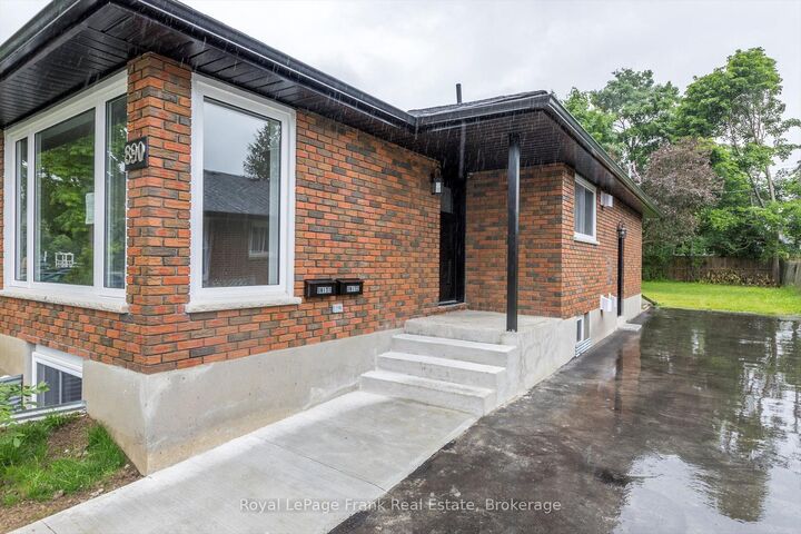 Property Photo:  890 Weller Street Main  ON K9J 4X8 