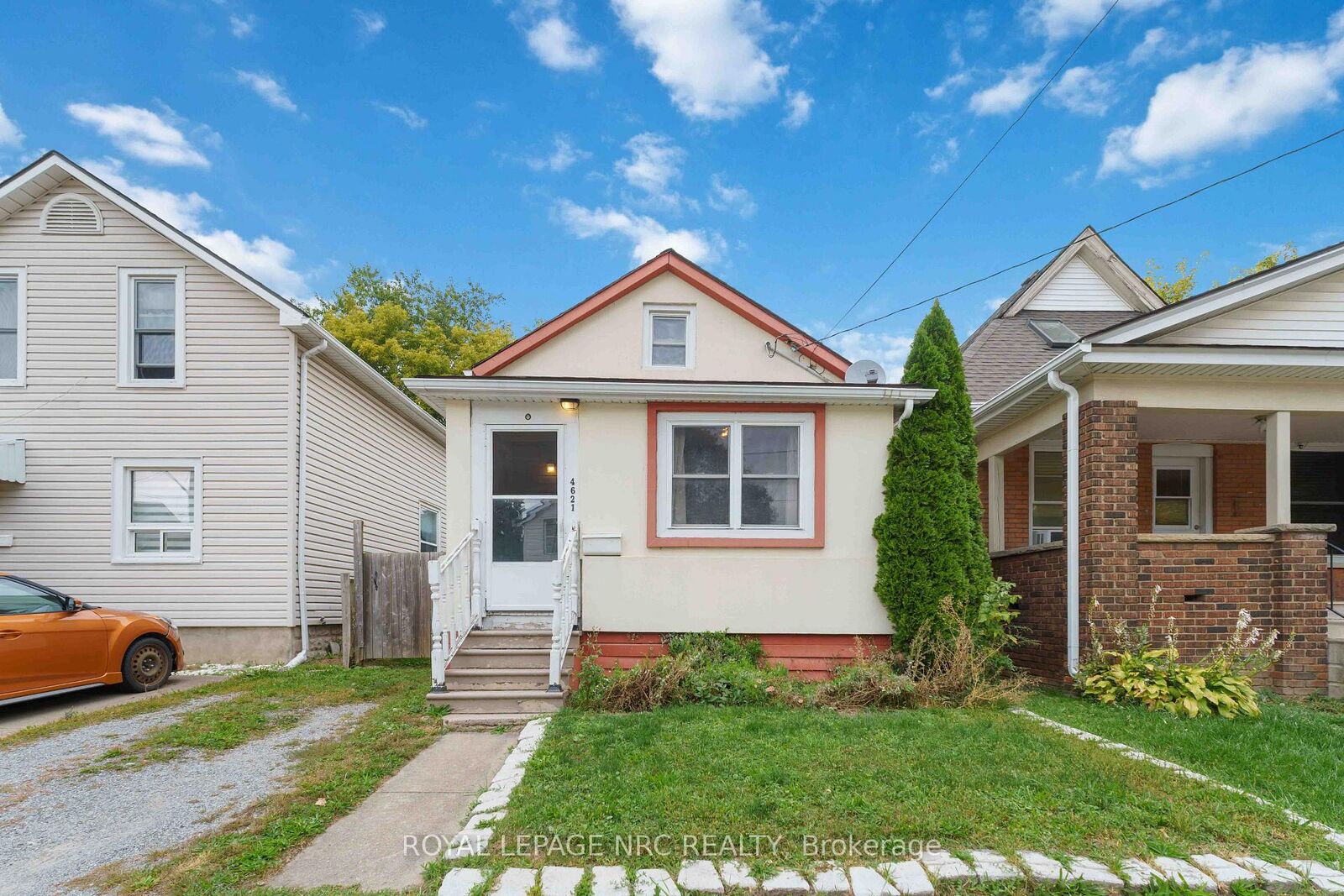 Property Photo: 4621 Jepson Street ON L2E 1J5