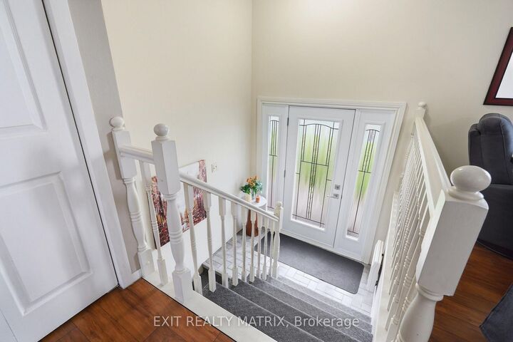 Property Photo:  353 Nelson Street E  ON K6A 1M1 