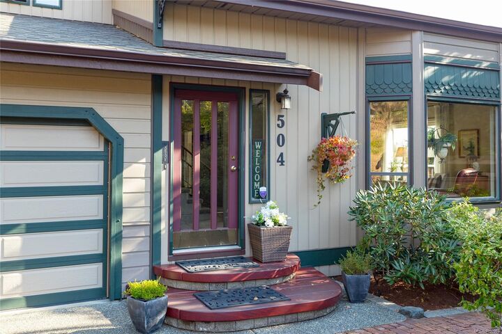 Property Photo:  504 Langvista Dr  BC V9B 5N3 