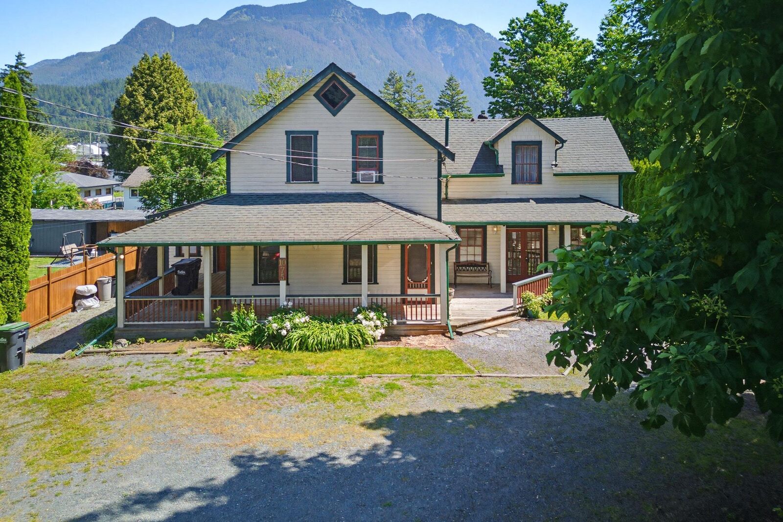 Property Photo:  1075 3rd Avenue  BC V0X 1L0 
