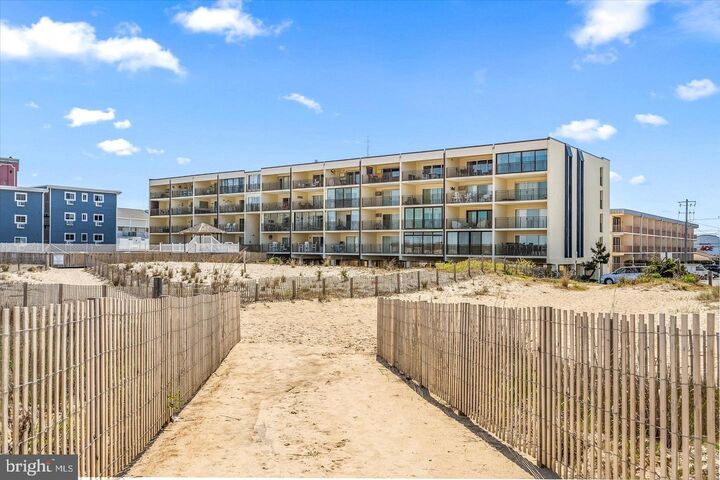 Property Photo: 6803 Atlantic Avenue 4H MD 21842