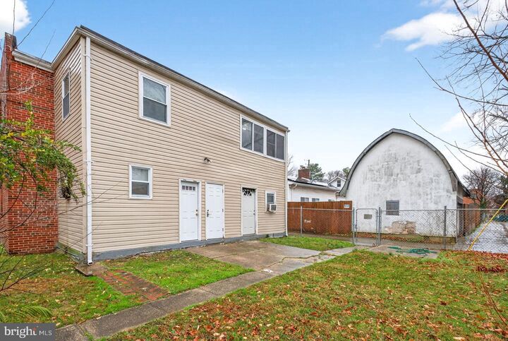 Property Photo:  3207 11th Pl SE 3  DC 20032 
