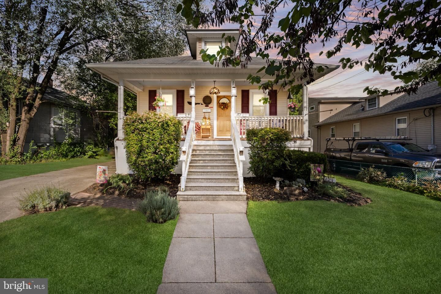 Property Photo:  111 S Pine Avenue  NJ 08052 