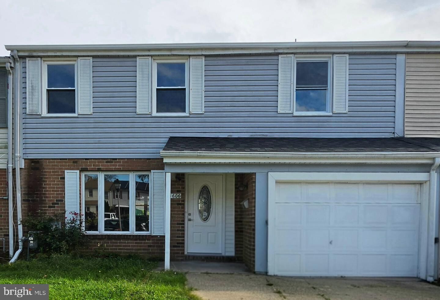Property Photo:  1606 Beechwood Place  NJ 08021 