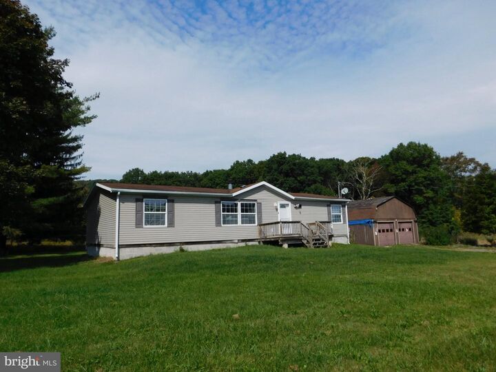 Property Photo:  85 Ben Titus Road  PA 18252 