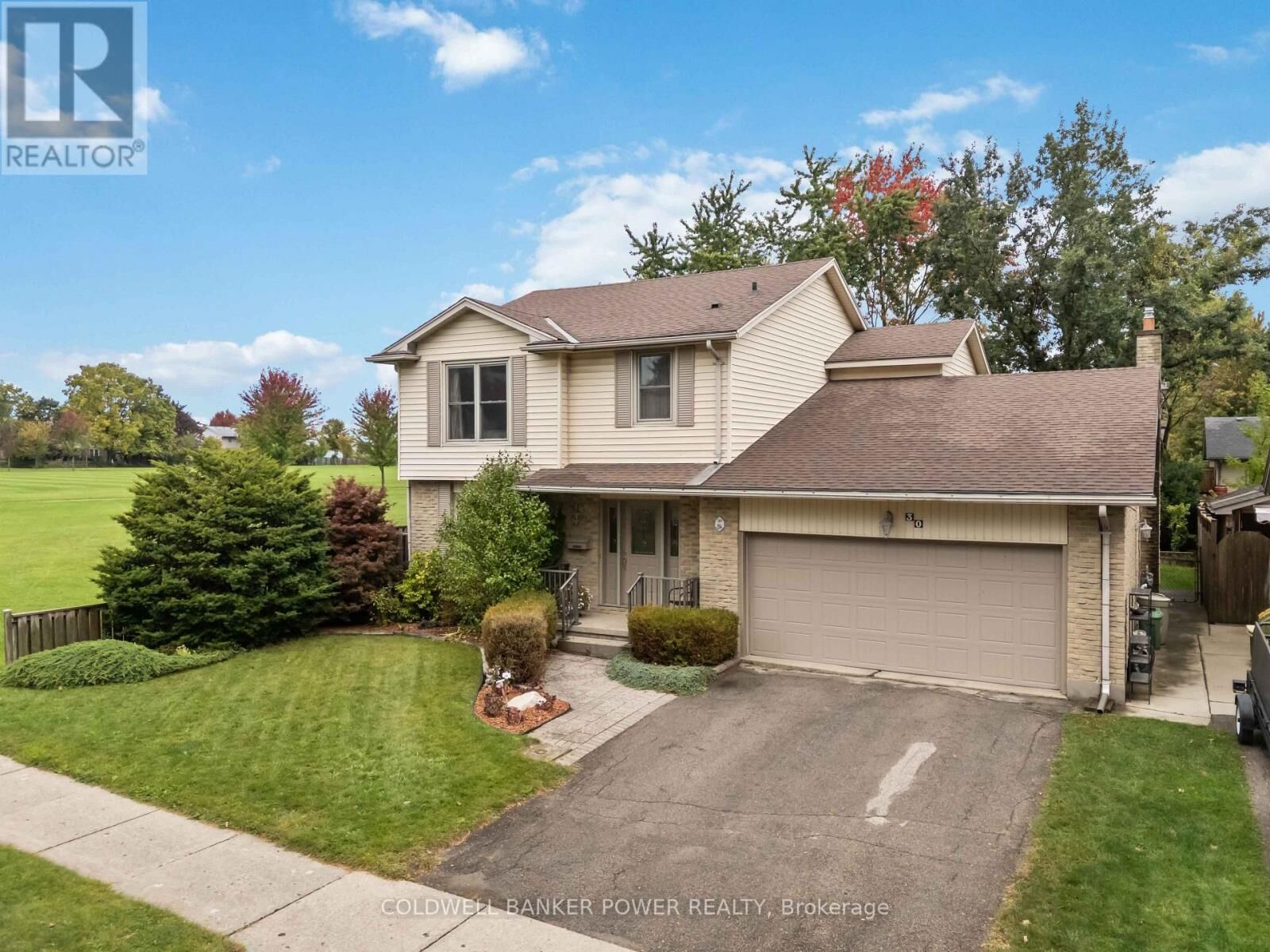 Property Photo: 30 Four Oaks Crescent ON N6J 4B7