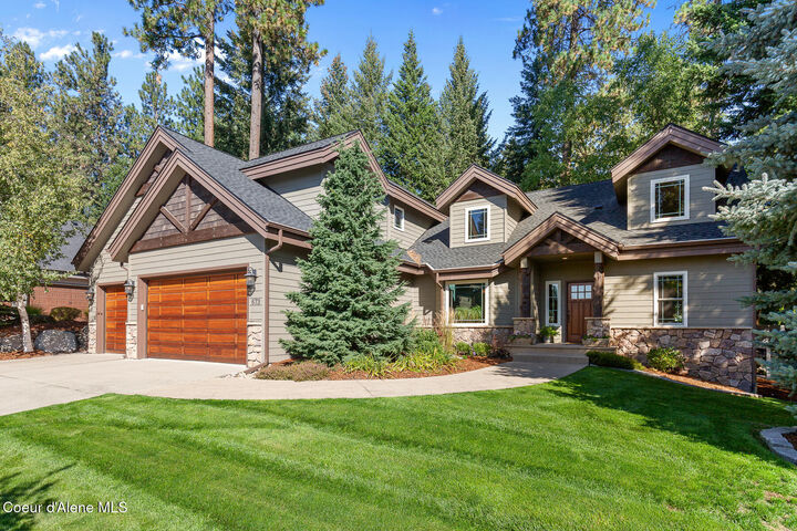 Property Photo:  673 E Arena Loop  ID 83835 
