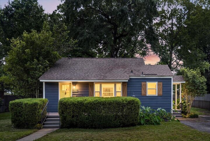 Property Photo:  1167 Sherwood Street  SC 29405 