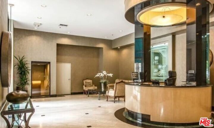 Property Photo:  10535 Wilshire Blvd, Unit 1412  CA 90024 