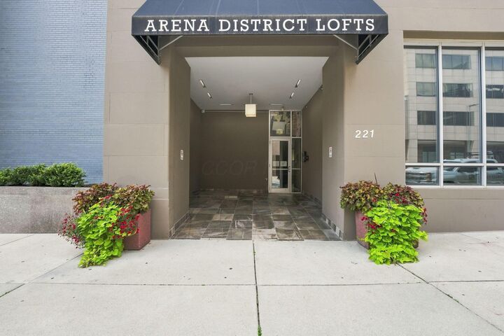 Property Photo:  221 N Front Street  OH 43215 