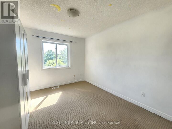 Property Photo:  468 Doon Drive South 27  ON N2P 0A2 