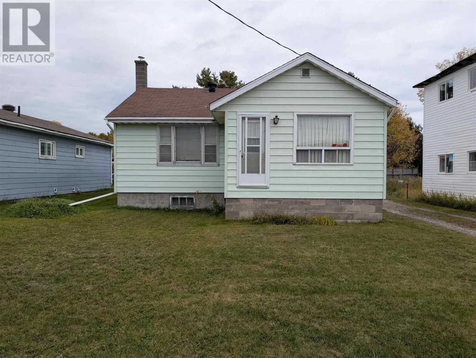 Property Photo:  332 Winnipeg St  ON P0M 3G0 