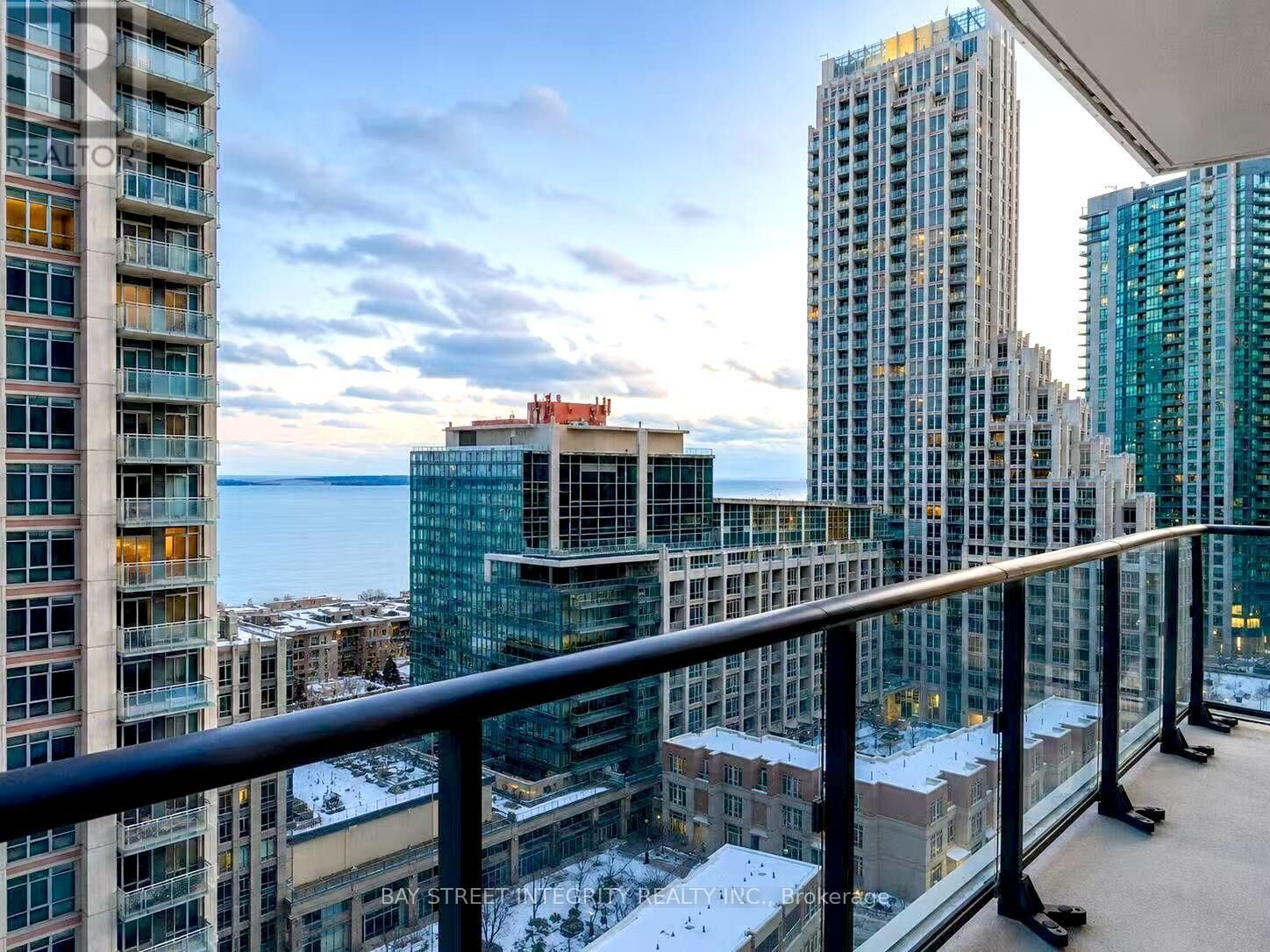 Property Photo: 38 Iannuzzi Street 1512 ON M5V 0S2