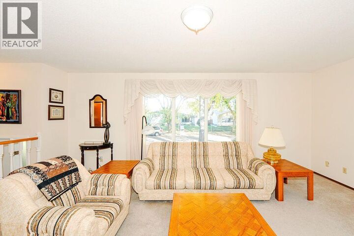 Property Photo: 5907 43 Avenue AB T4V 0A5