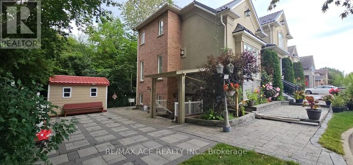 Property Photo:  25 Fawnridge Trail Bsmt  ON M1C 4Y9 