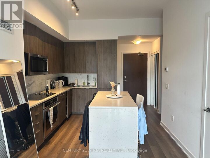 Property Photo:  38 Iannuzzi Street 707  ON M5V 0S2 