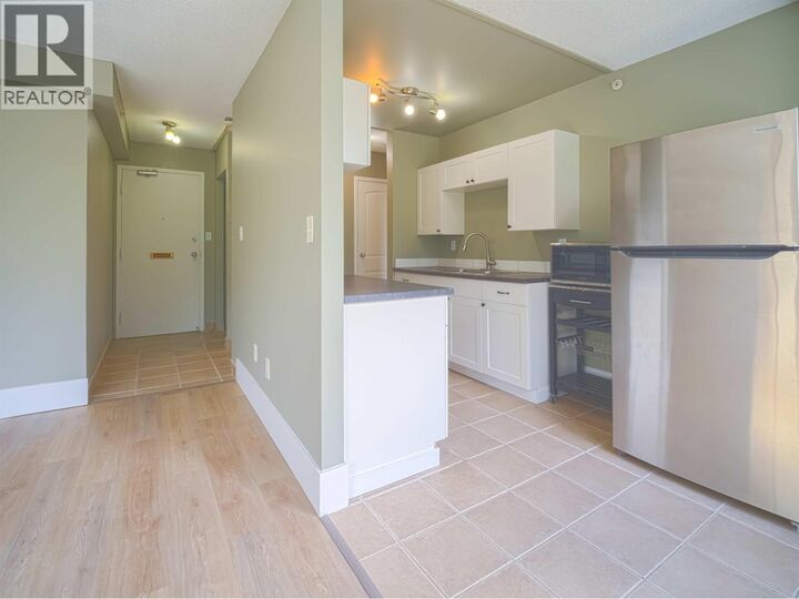 Property Photo:  1501 Queensway Street 406  BC V2L 1L5 