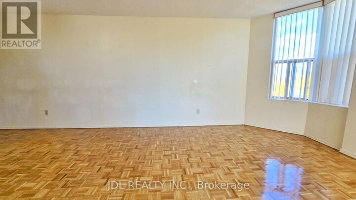 Property Photo:  5795 Yonge Street 610  ON M2M 4J3 
