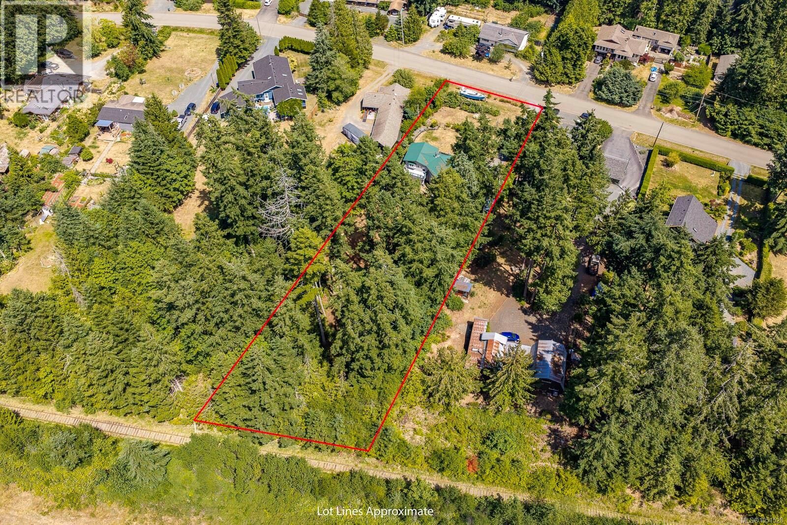 Property Photo: 4530 Thompson Clarke Drive East BC V0R 1G0