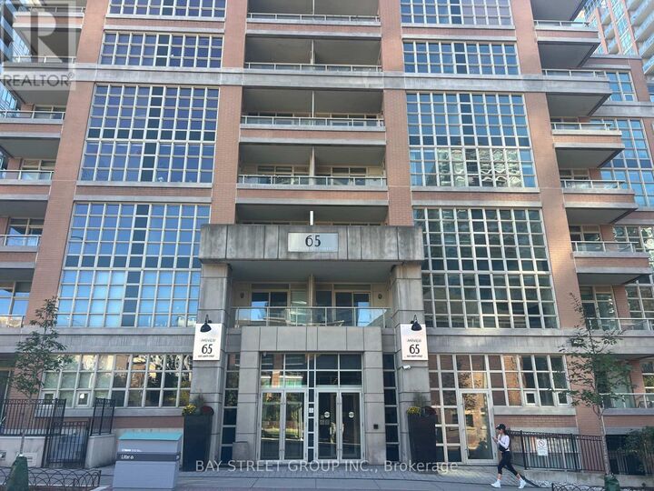 Property Photo:  65 East Liberty Street 1504  ON M6K 3R2 