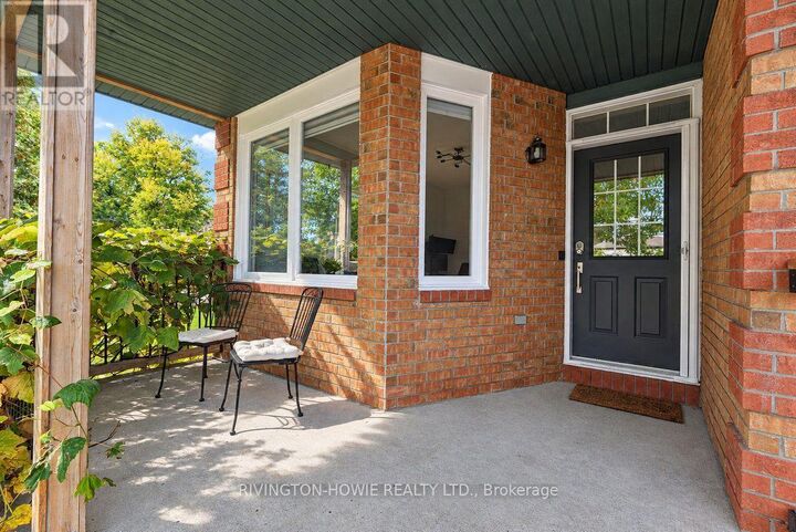 Property Photo:  8 Colindale Avenue  ON K2J 4V6 