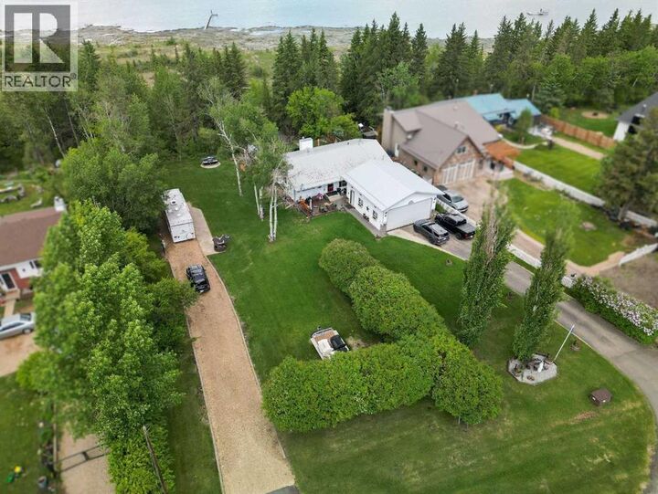 Property Photo: 40421 Range Road 10 AB T4L 1S6