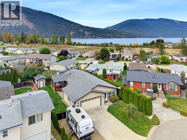Property Photo: 7241 46 Street Northeast BC V0E 1K0
