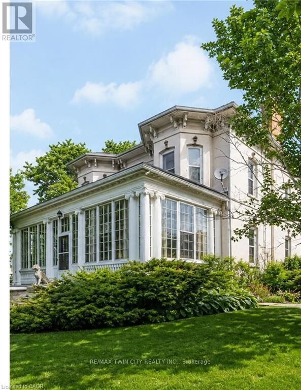 Property Photo:  66 Park Hill Road East  ON N1R 1P7 