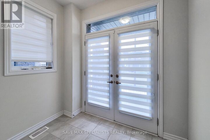 Property Photo:  440 Barker Parkway  ON L2V 0K7 