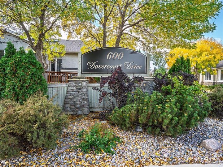 Property Photo: 600 Dovercourt Drive MB R3Y 1X4