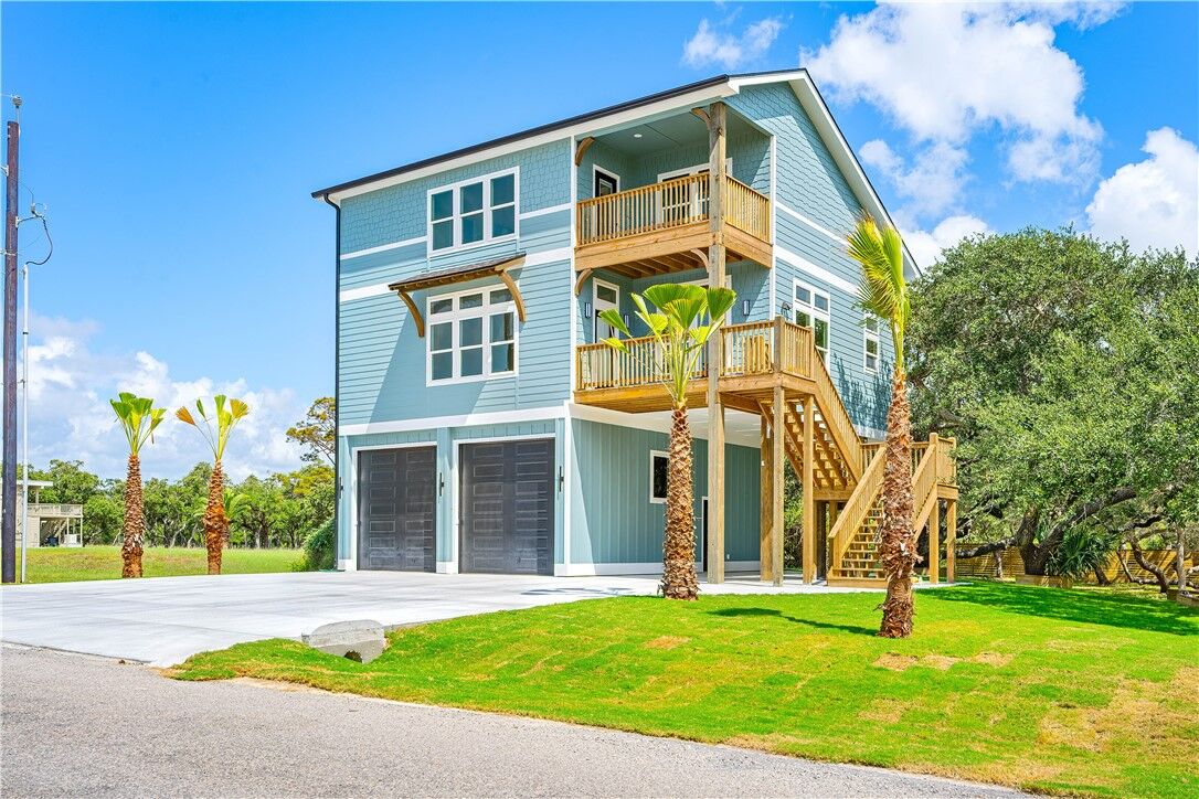 Property Photo: 147 Front TX 78382