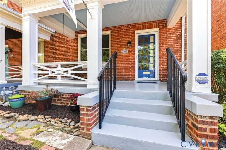 Property Photo:  3205 Hanover Avenue  VA 23221 