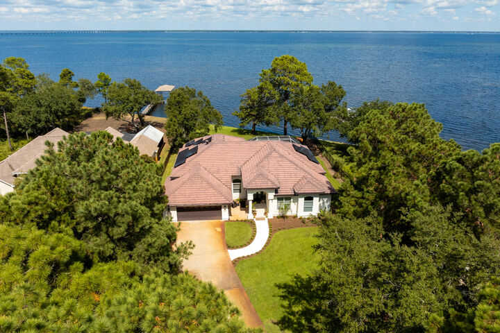 Property Photo:  1242 Emerald Bay Drive  FL 32541 