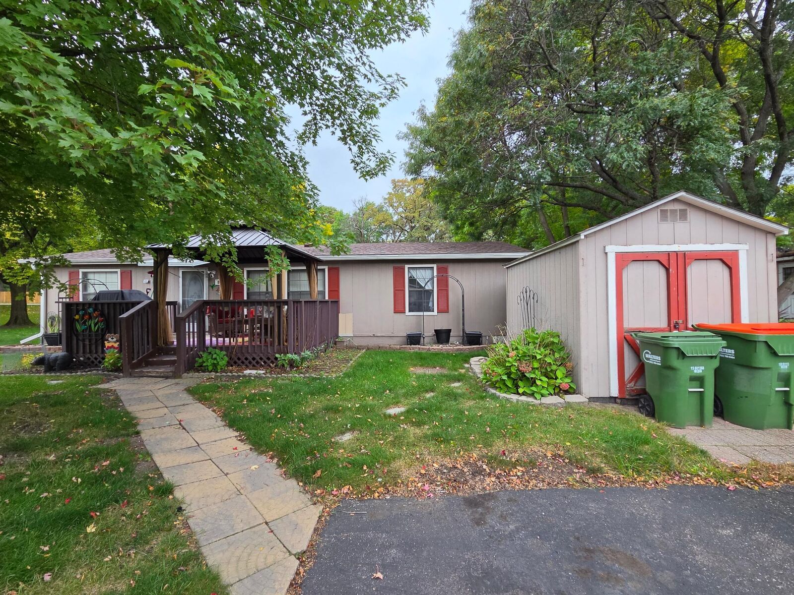 Property Photo: 9512 W Sandpiper Drive MN 55434