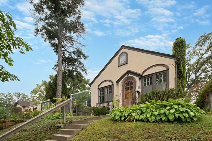 Property Photo:  3152 Webster Avenue S  MN 55416 