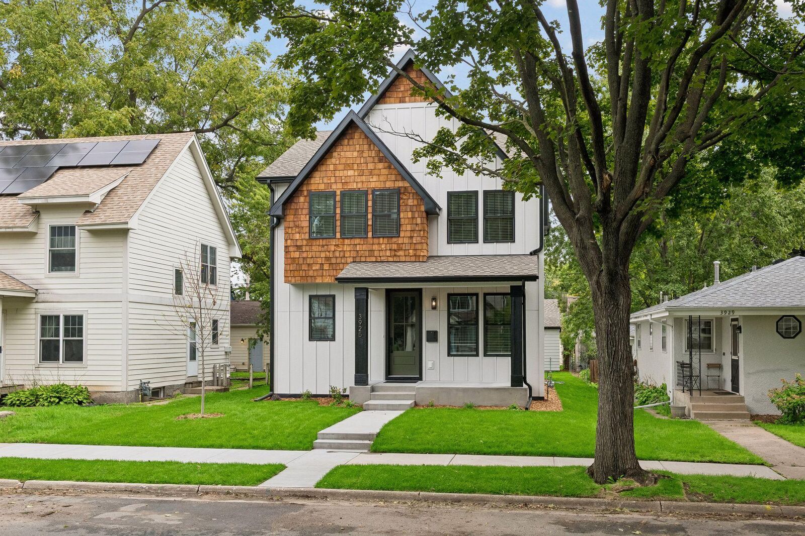 Property Photo:  3925 40th Avenue S  MN 55406 