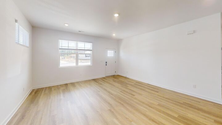 Property Photo:  864 Gardenview Way  TN 37421 