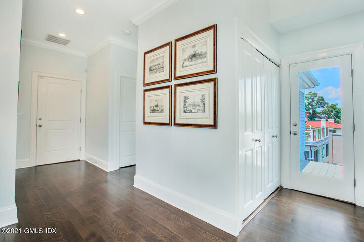 Property Photo:  633 Steamboat Road Apt 4  CT 06830 