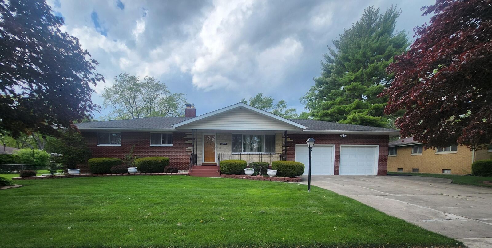 Property Photo:  1950 W 60th Place  IN 46410 