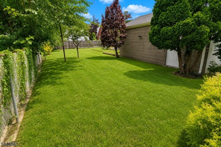 Property Photo:  521 E Blancke St  NJ 07036 