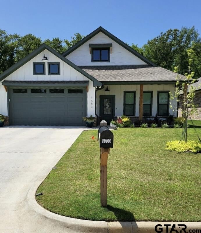 Property Photo:  1683 Alamo Crossing  TX 75701 