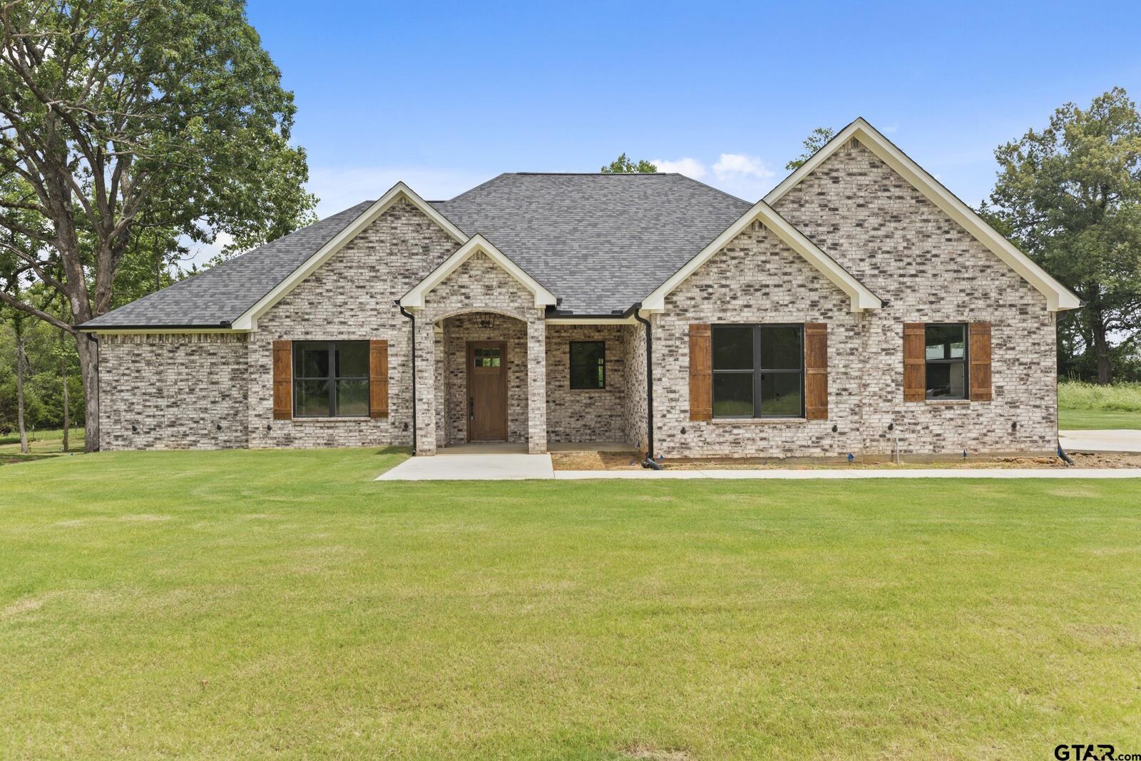 Property Photo: 13914 Cedar Hill Lane TX 75704