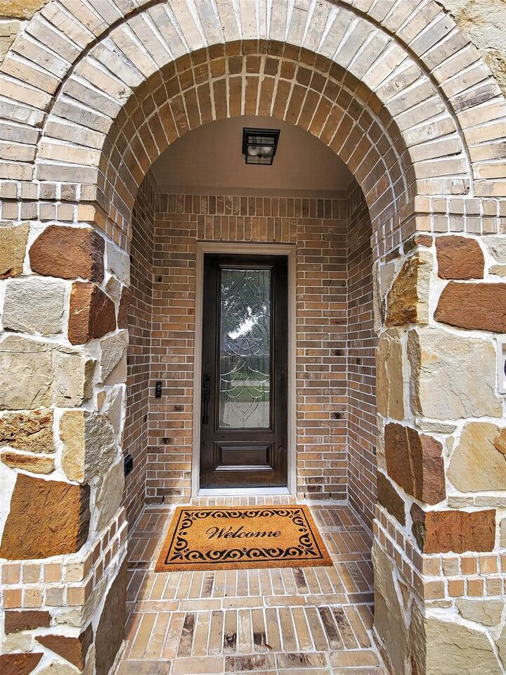 Property Photo:  6911 Gossamer Lane  TX 77479 