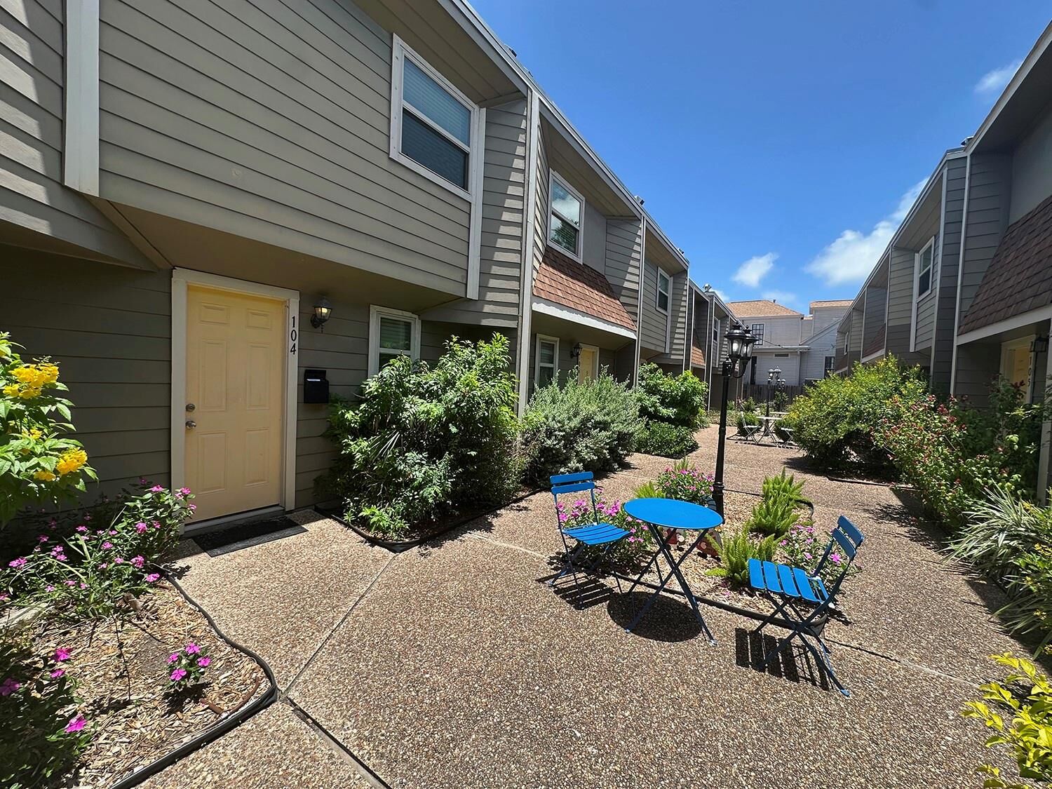 Property Photo:  424 15th Street 104  TX 77550 