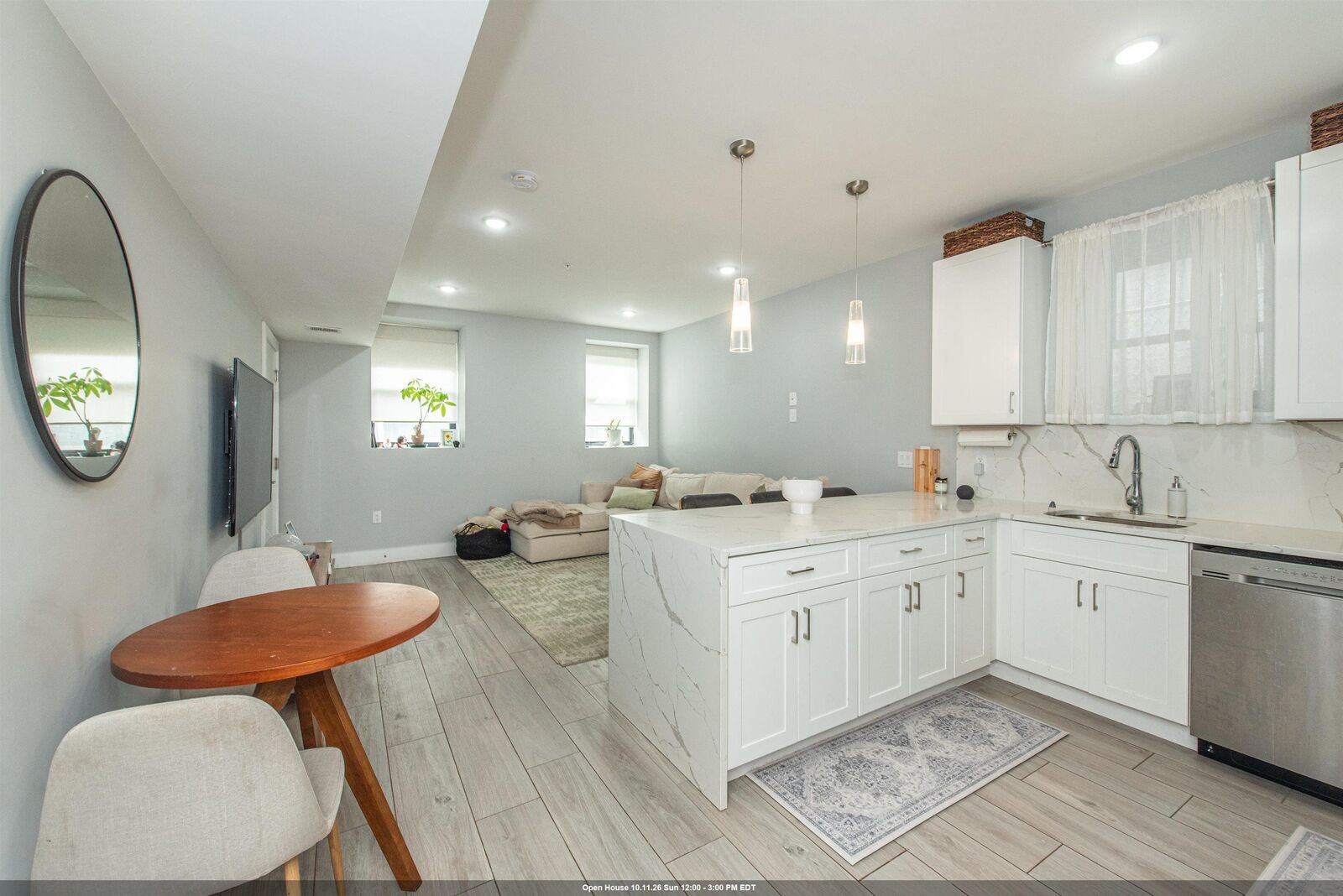 Property Photo:  84 Ferry St 1  NJ 07307 